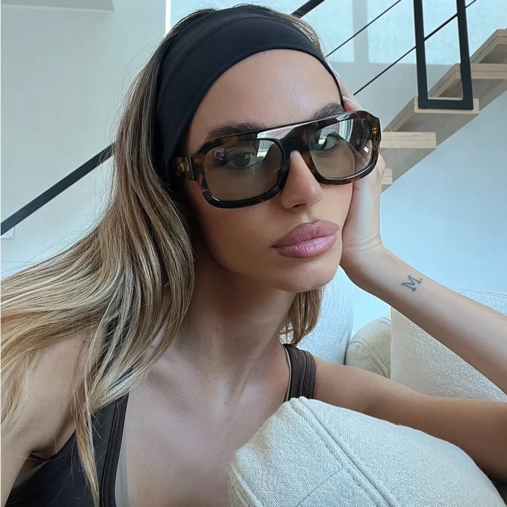 VEHLA KAIA Sunglasses in TORT/SAGE - Picture 4 of 7